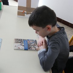 Distibution au CM2 d'un ouvrage 14-18  (2018) - 030